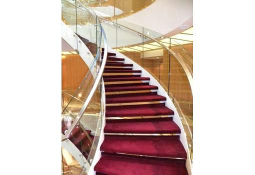 La escalera del Seabourn Sojourn